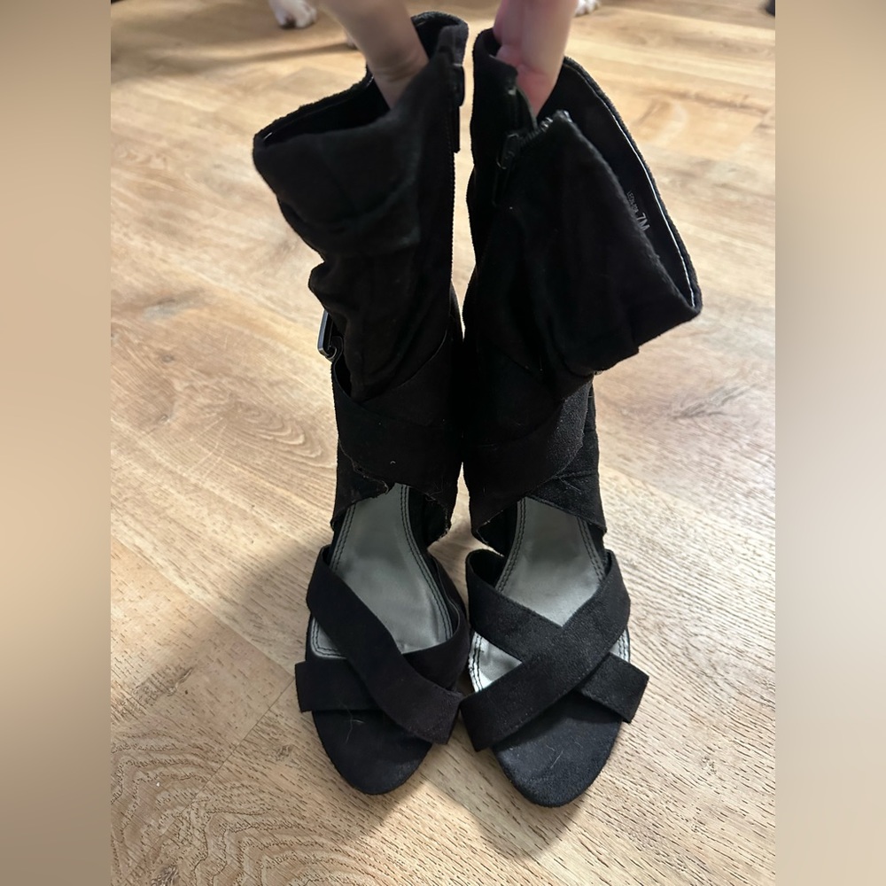 Nadra - Black criss-cross heels, gently used. As is.